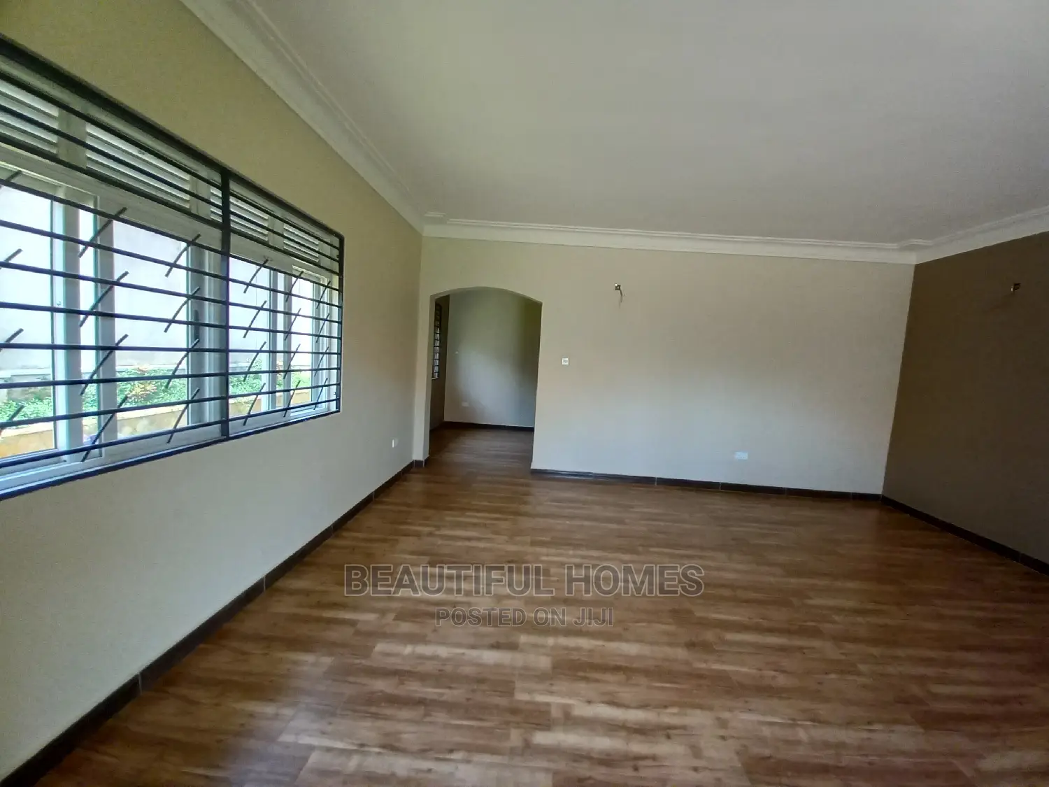 Furnished 4bdrm House in Kira for Sale
