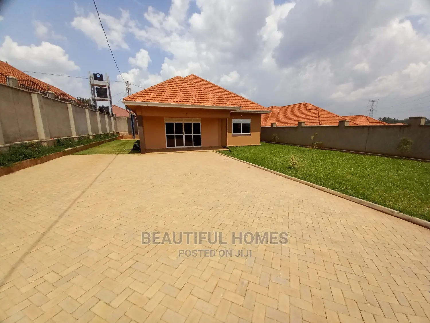 Furnished 4bdrm House in Kira Good View for Sale