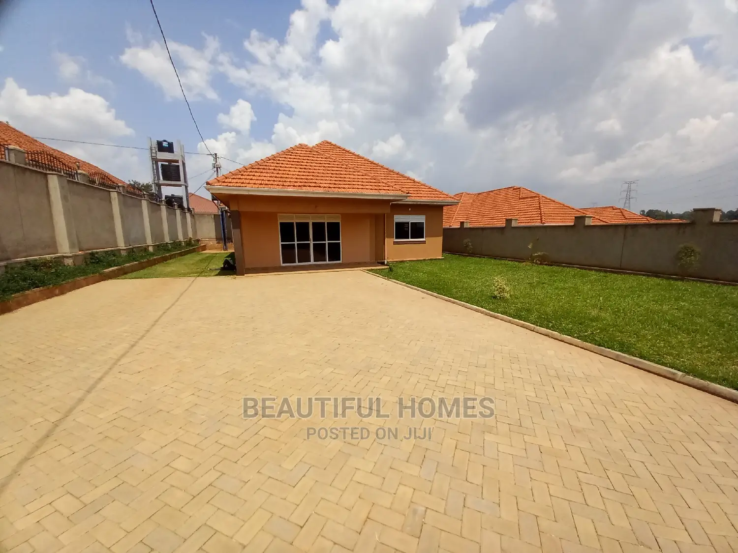 Furnished 4bdrm House in Kira Good View for Sale