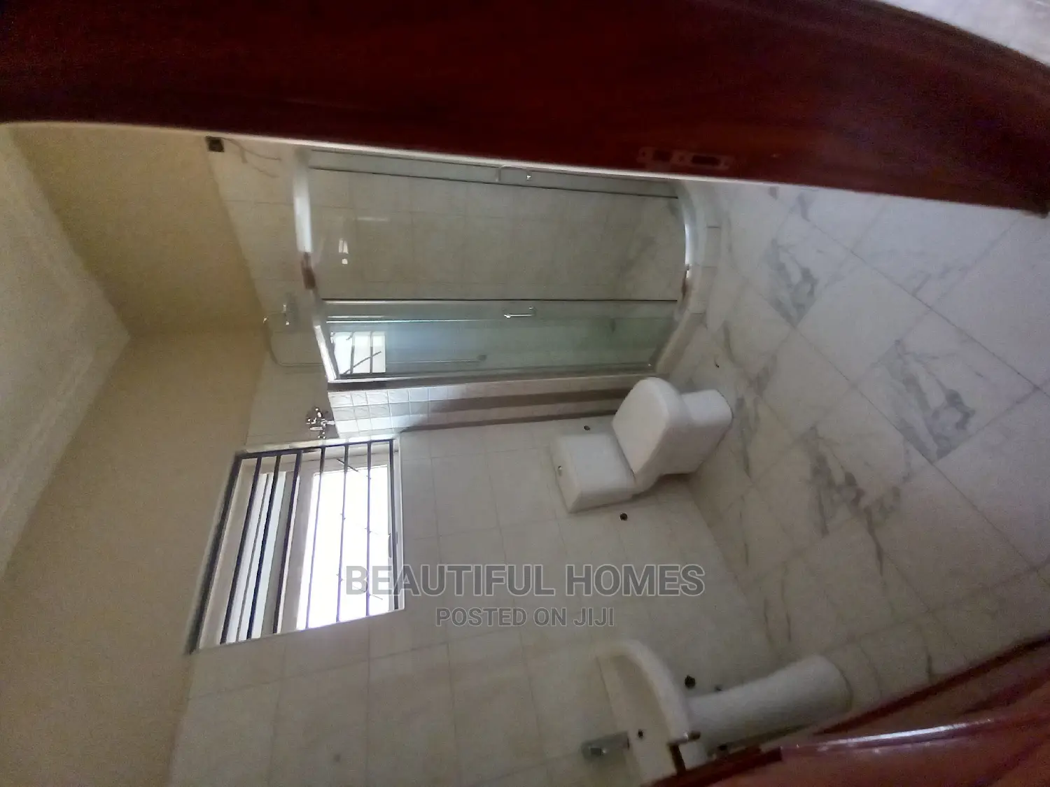 Furnished 4bdrm House in Kira Good View for Sale