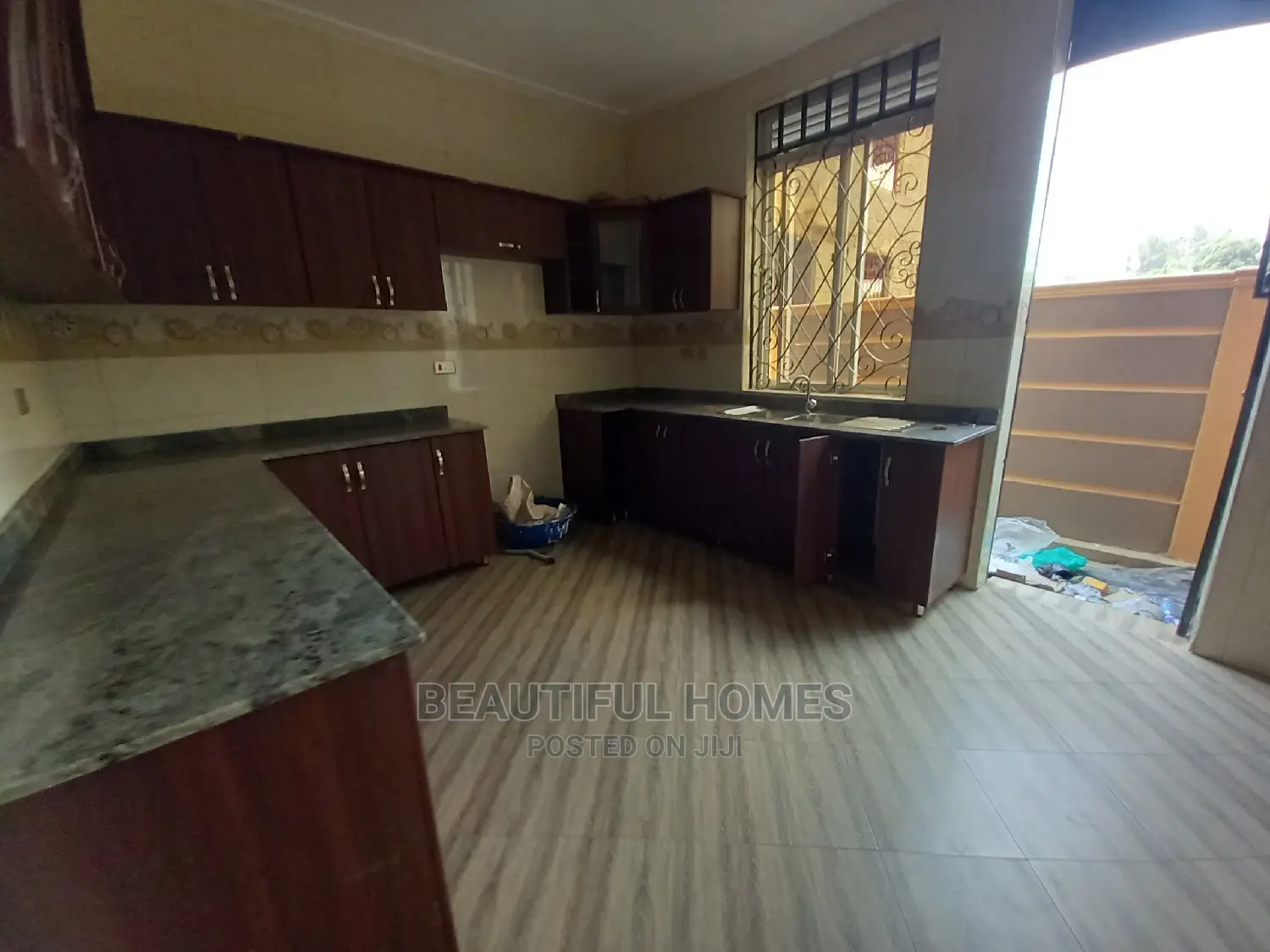 Furnished 4bdrm House in Kira Mamerito Road for Sale