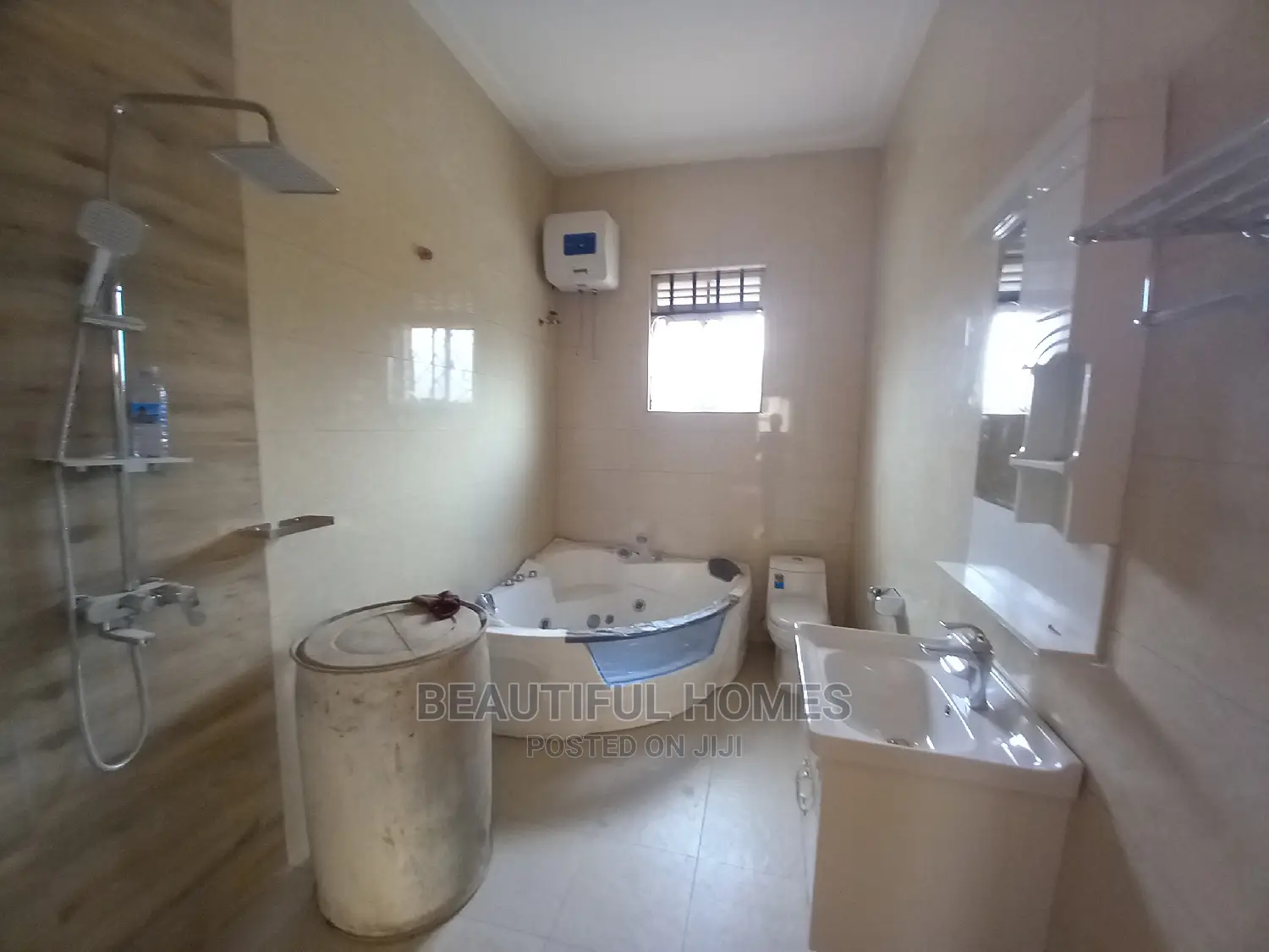 Furnished 4bdrm House in Kira Mamerito Road for Sale