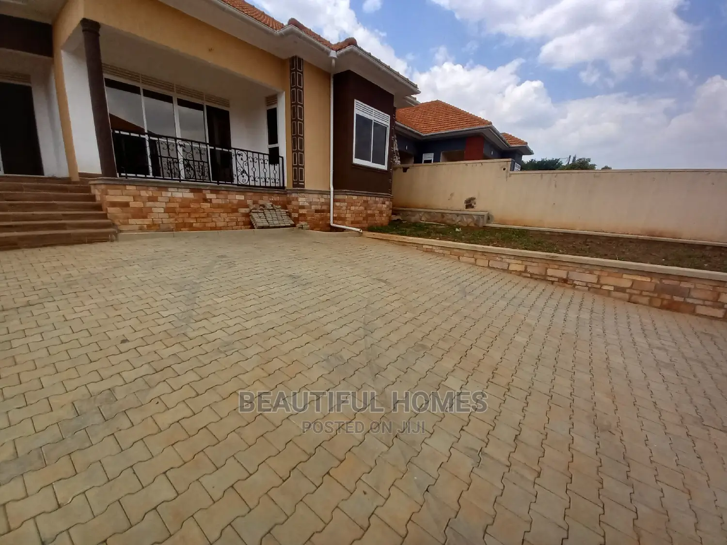Furnished 4bdrm House in Kira Mamerito for Sale