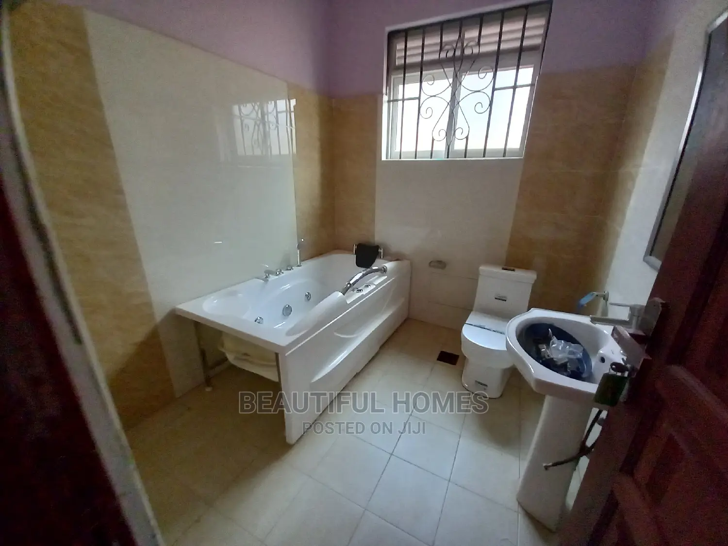 Furnished 4bdrm House in Kira Mamerito for Sale
