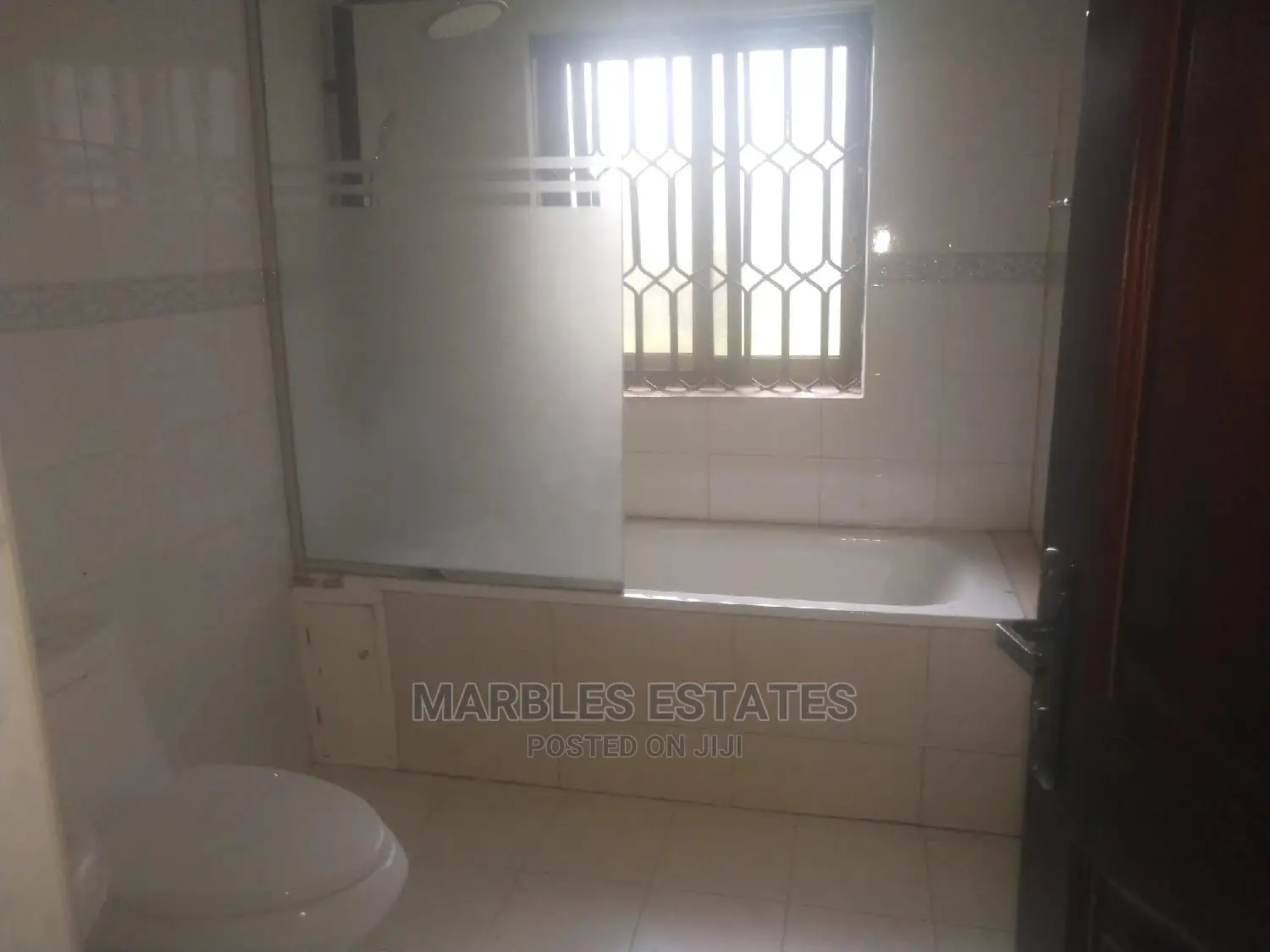 4bdrm Bungalow in Bugolobi, Central Division for Rent
