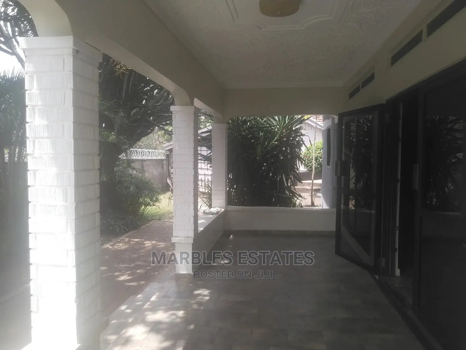 4bdrm Bungalow in Bugolobi, Central Division for Rent