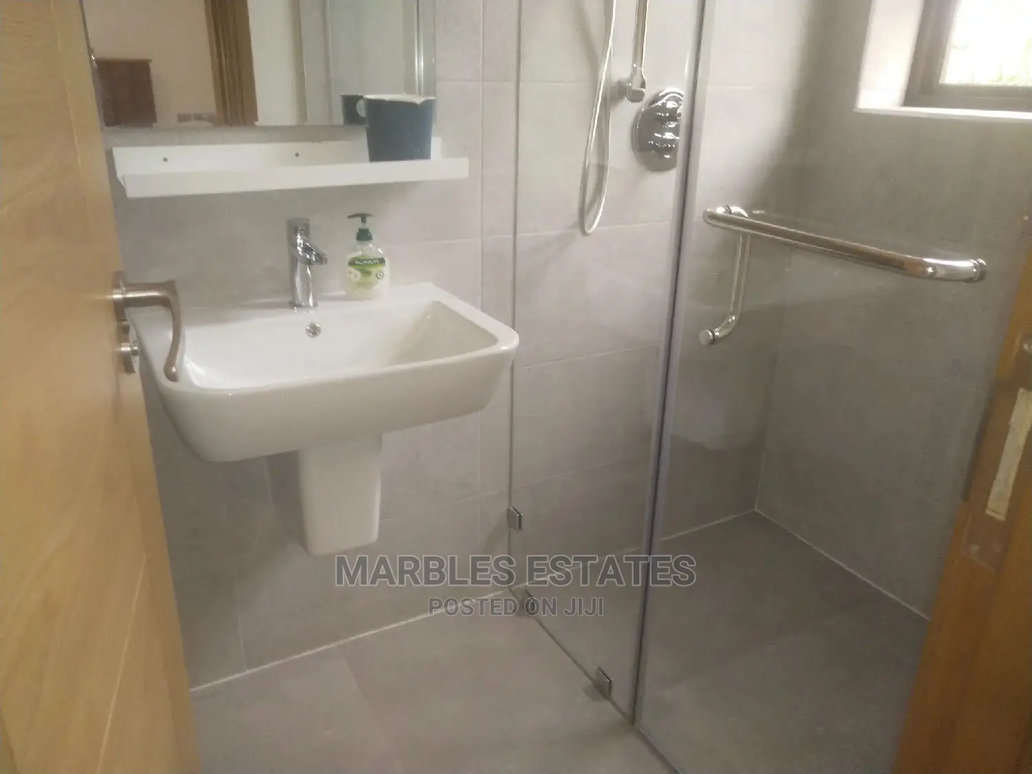 Furnished 3bdrm Apartment in Bugolobi, Central Division for Rent