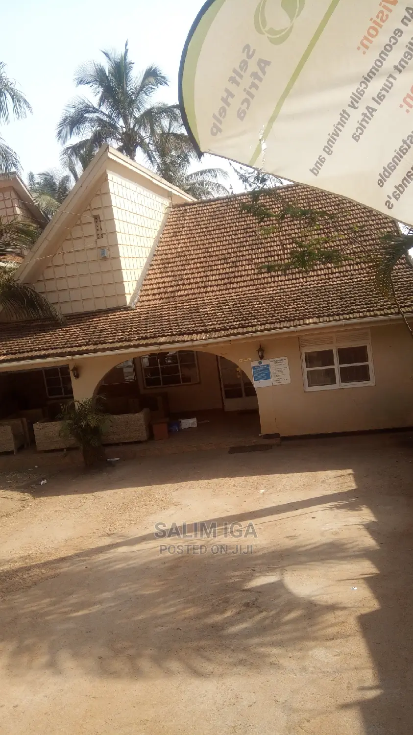 4bdrm Bungalow in Kololo Property, Central Division for rent