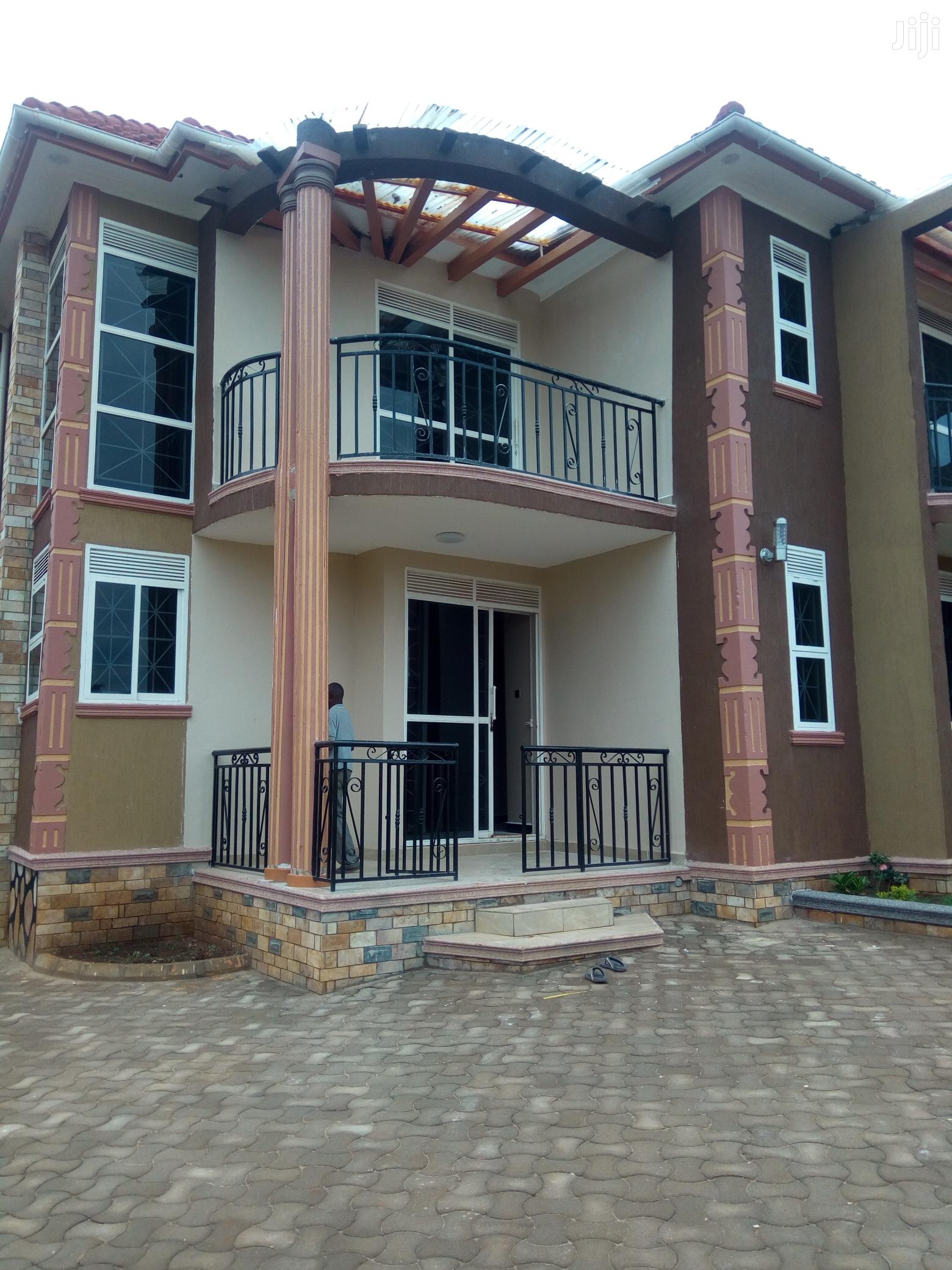 Kira Sparkling House on Market
