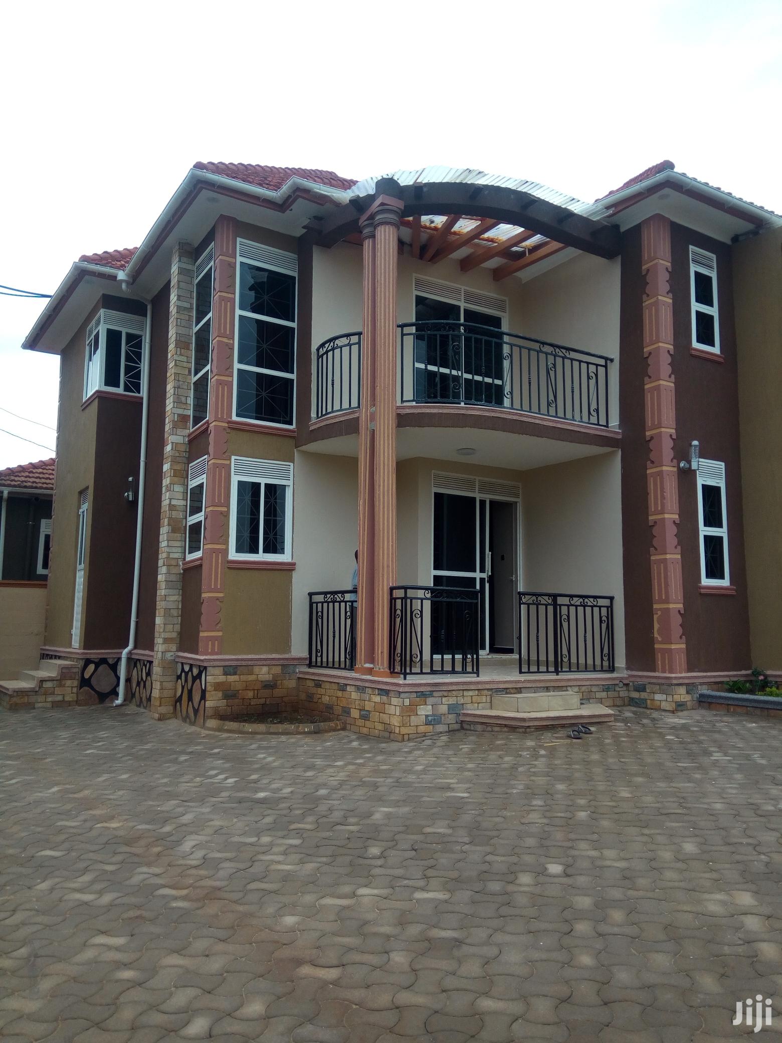 Kira Sparkling House on Market