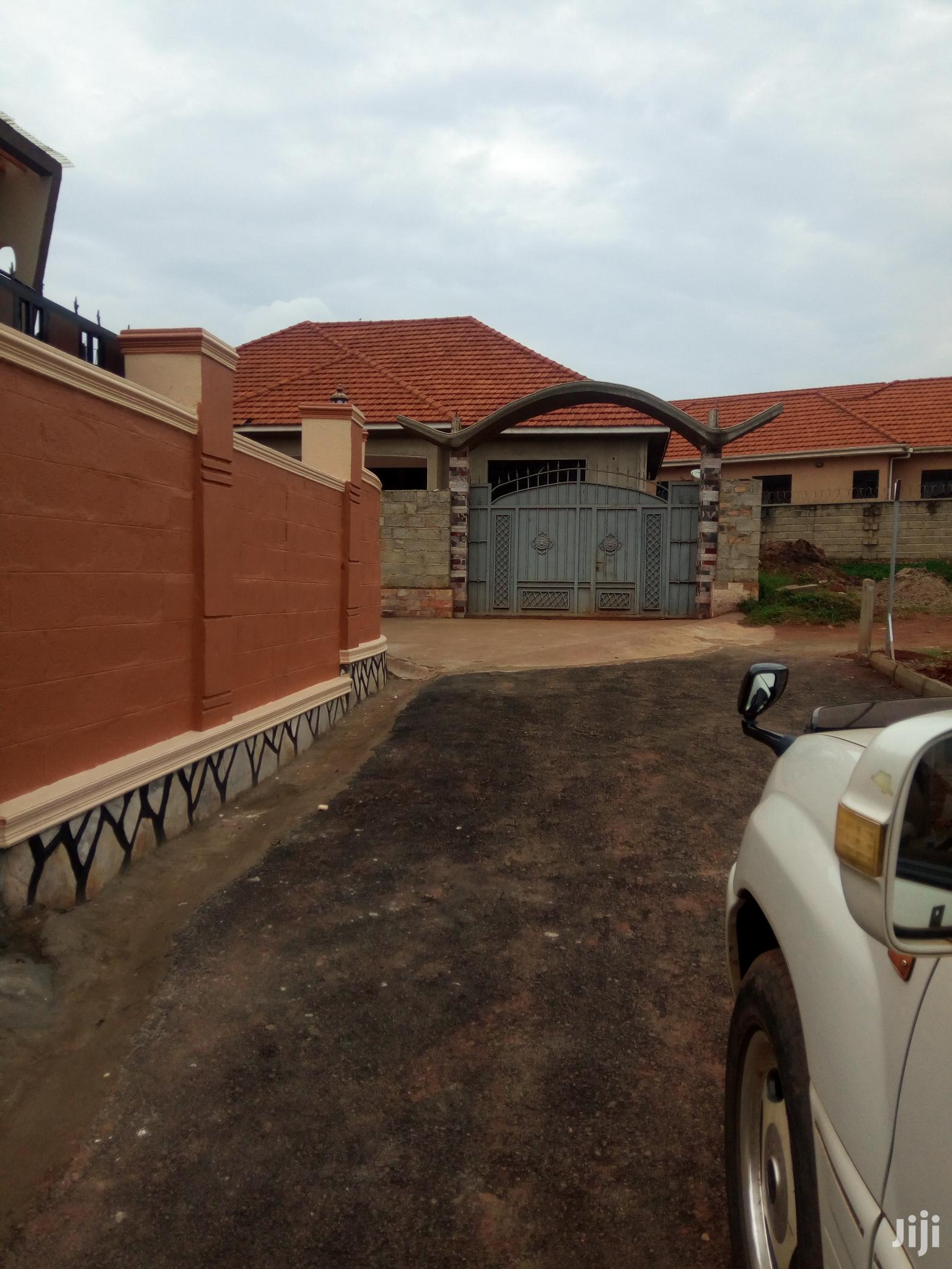 Kira Sparkling House on Market