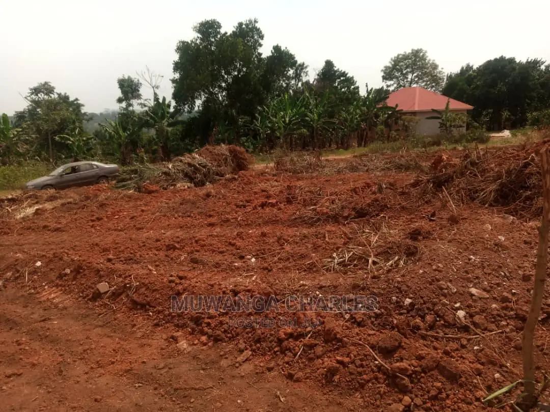 100by50ft for Sale in Buwate