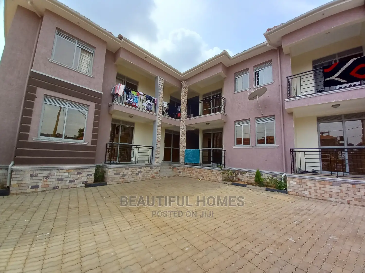 Furnished 2bdrm Apartment in Kira Tarmack, Central Division for Sale