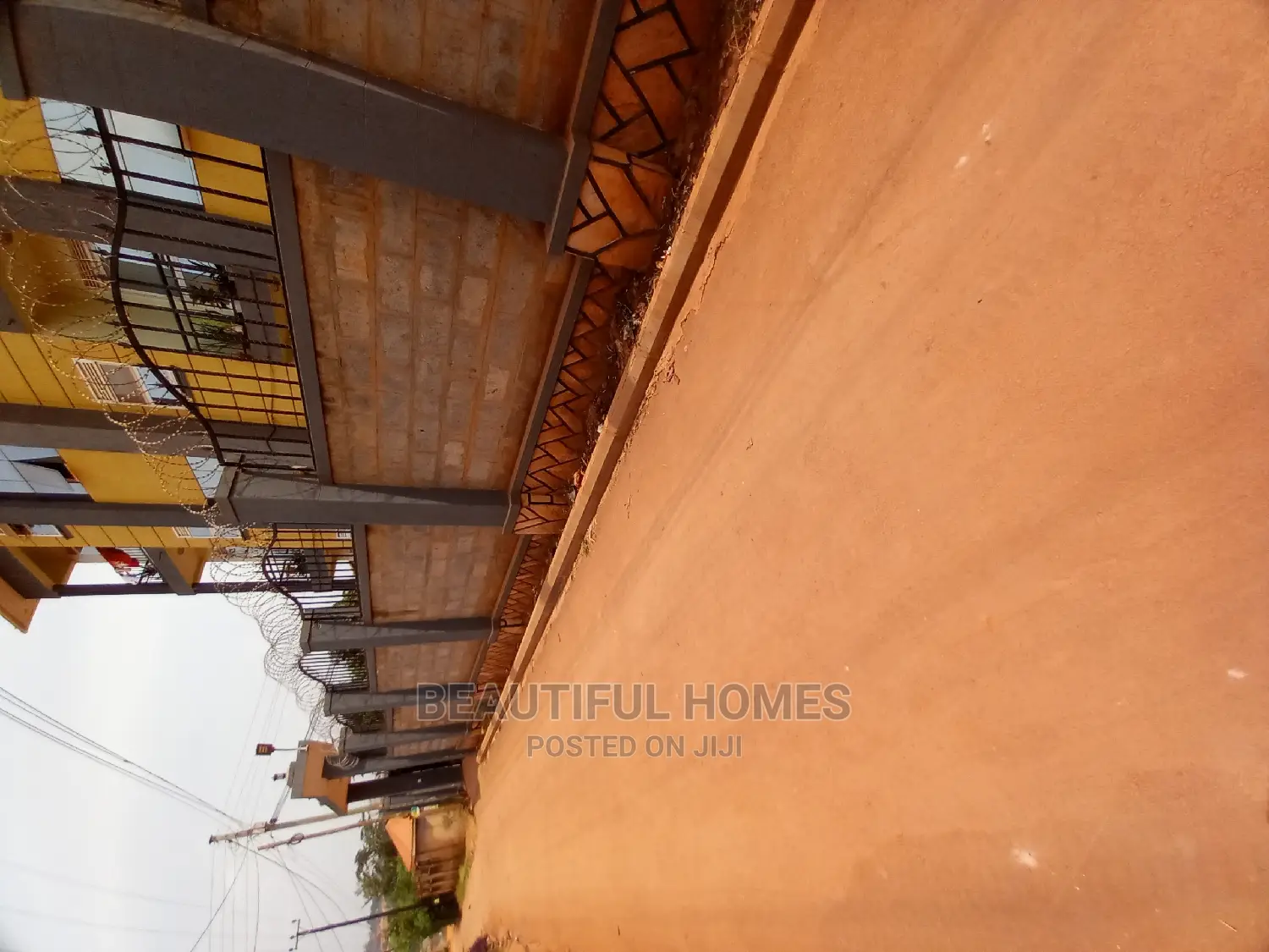 Furnished 2bdrm Apartment in Kira Tarmack, Central Division for Sale