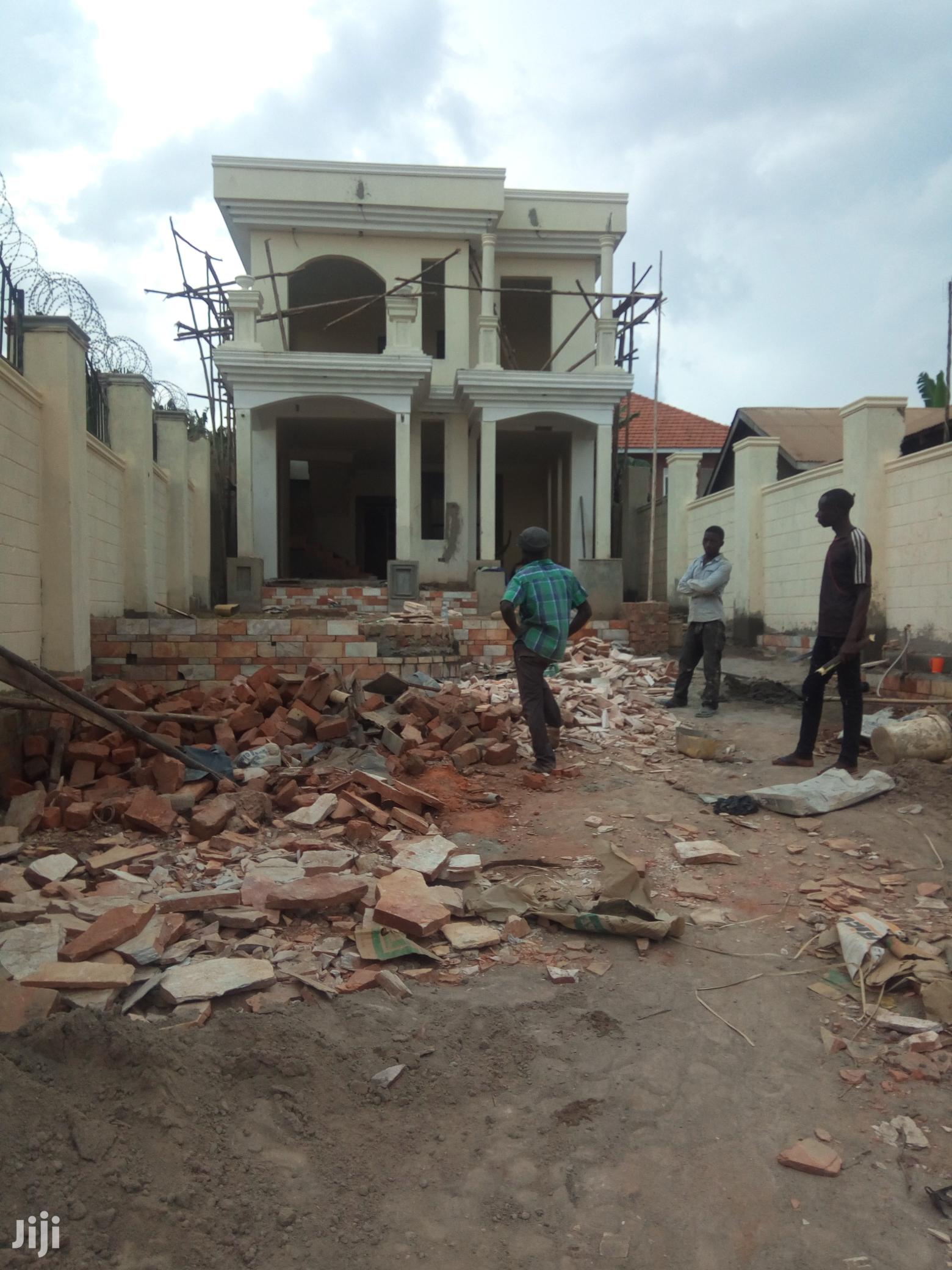 Kira Beautiful House for Sell