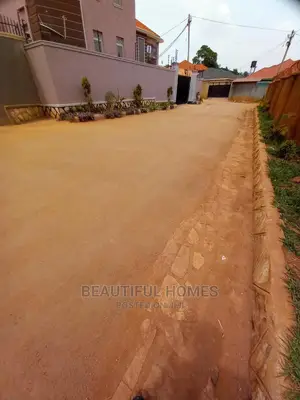 Furnished 2bdrm Apartment in Kira Tarmack, Central Division for Sale