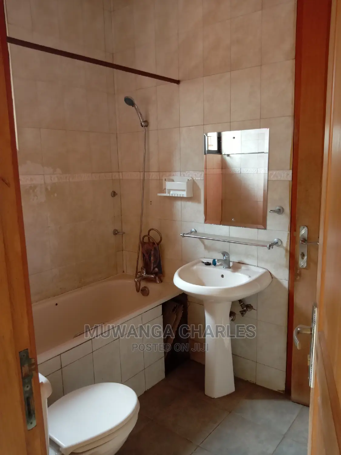 5bdrm Townhouse/Terrace in Fs Properties Ltd, Central Division