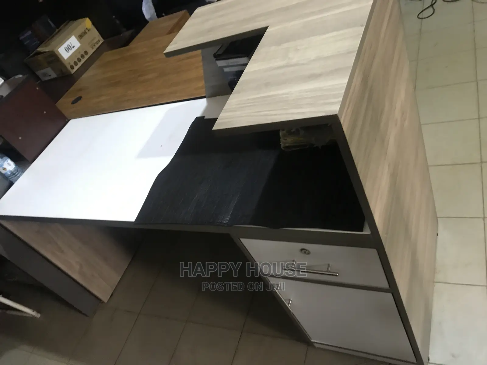 Reception Desk / Counter Table