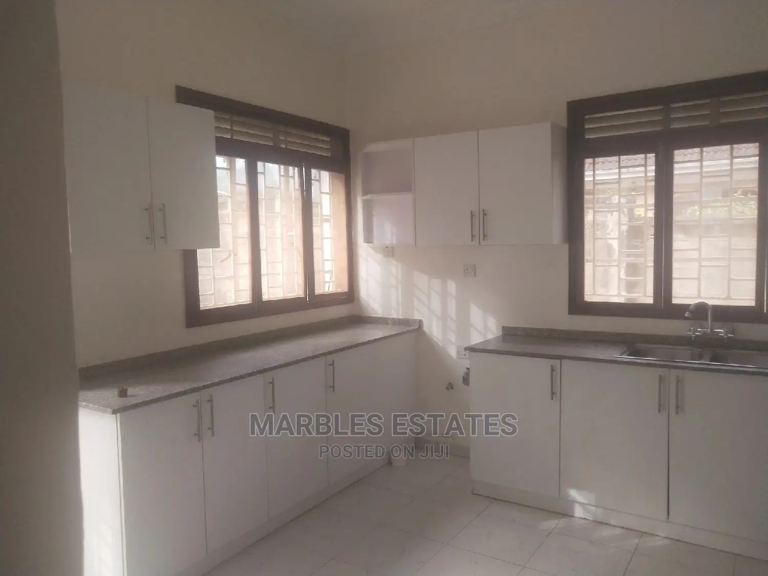 5bdrm Apartment in Bugolobi, Central Division for Rent