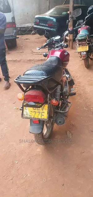 TVS Apache 160 4V 2020 Pink