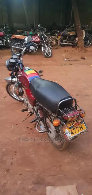 Bajaj Boxer 2021 Silver