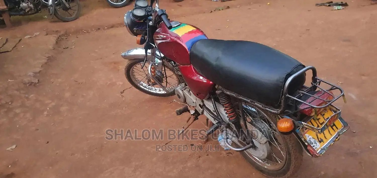 Bajaj Boxer 2021 Silver
