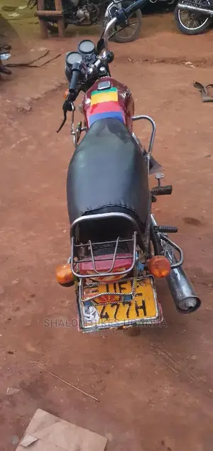 Bajaj Boxer 2021 Silver