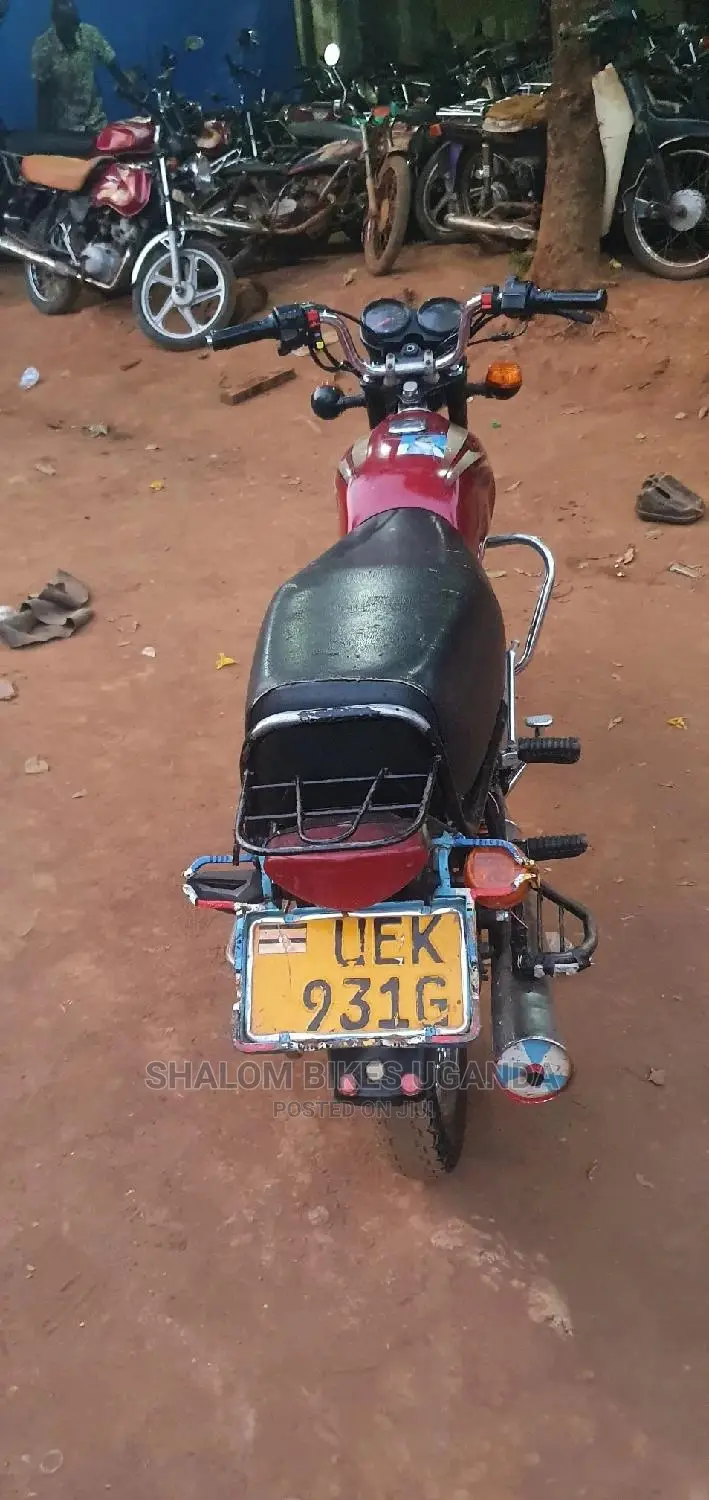 Bajaj Boxer 2022 Gray