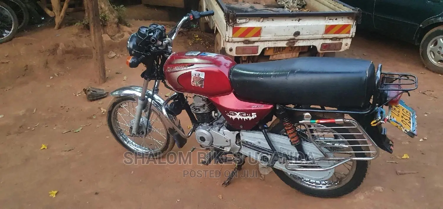 Bajaj Boxer 2022 Gray