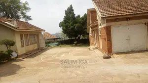 5bdrm Bungalow in Kololo Property, Central Division for Rent