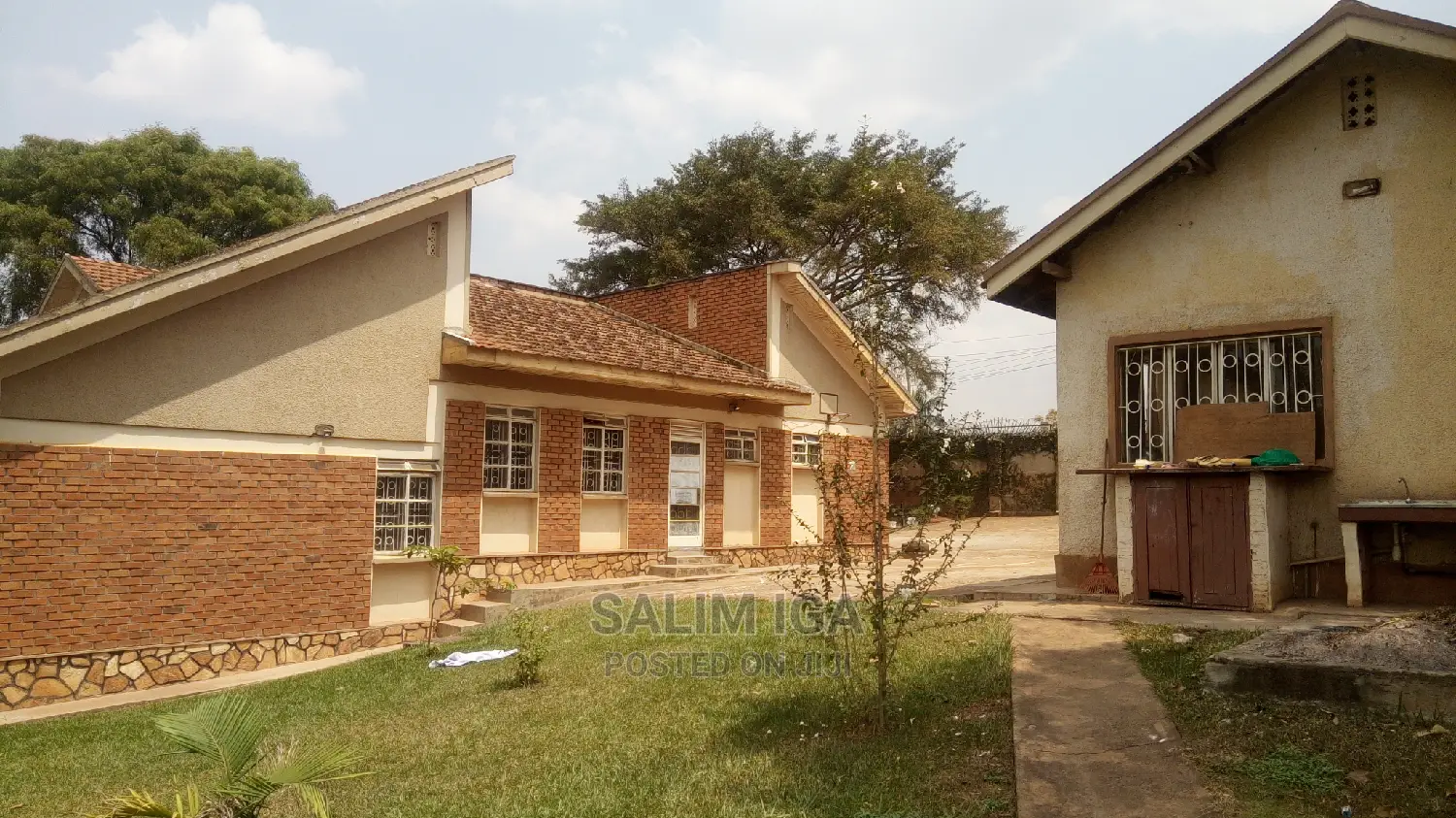 5bdrm Bungalow in Kololo Property, Central Division for Rent