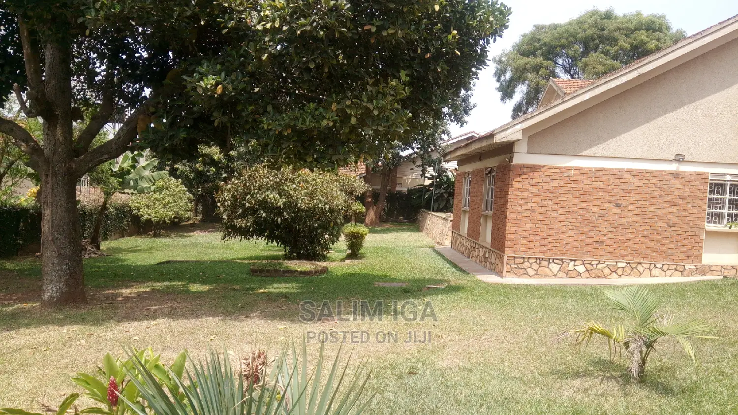 5bdrm Bungalow in Kololo Property, Central Division for Rent
