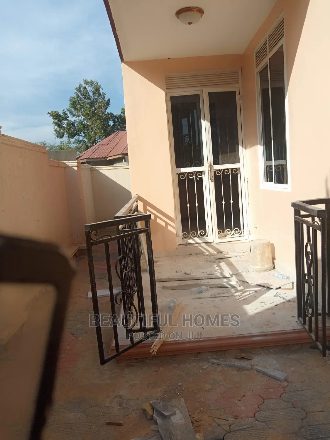 Furnished 4bdrm House in Kira First for Sale