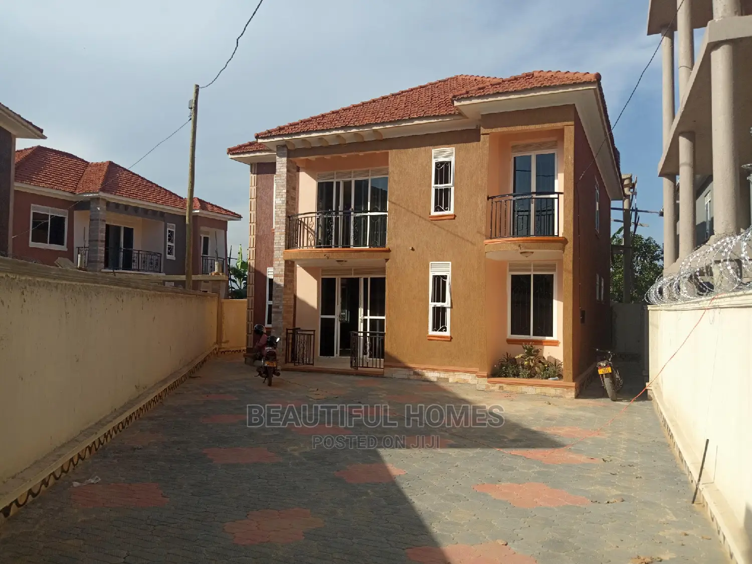Furnished 4bdrm House in Kira First for Sale