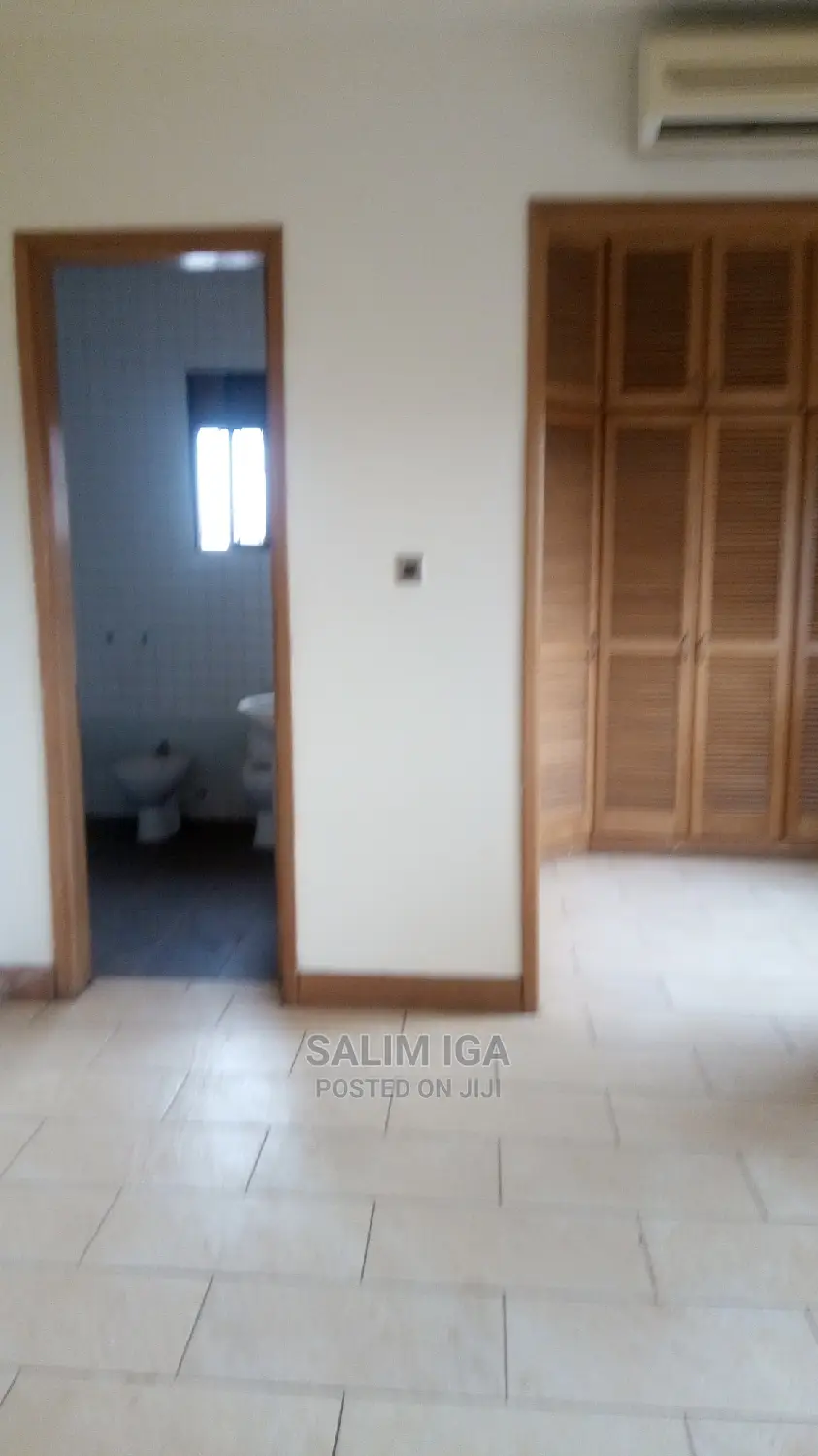 5bdrm Townhouse/Terrace in Kololo Property, Central Division for Rent