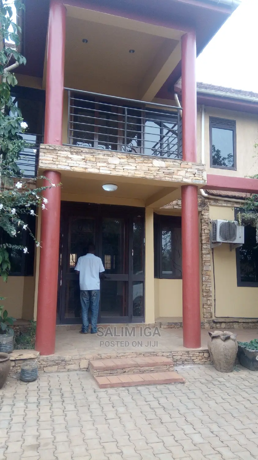 5bdrm Townhouse/Terrace in Kololo Property, Central Division for Rent