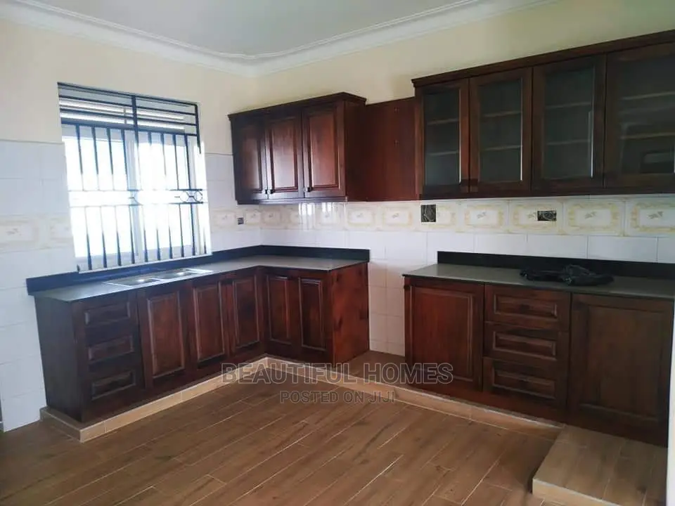Furnished 4bdrm Bungalow in Kira for Sale