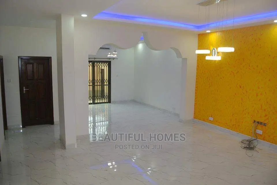 Furnished 5bdrm House in Kira Rich for Sale