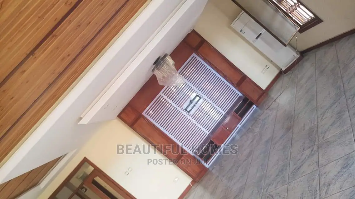Furnished 6bdrm Mansion in Muyenga Upper, Makindye for Sale
