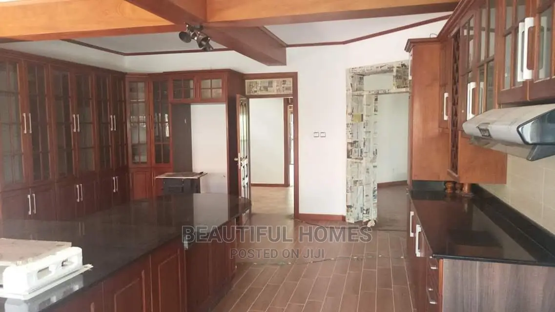 Furnished 6bdrm Mansion in Muyenga Upper, Makindye for Sale