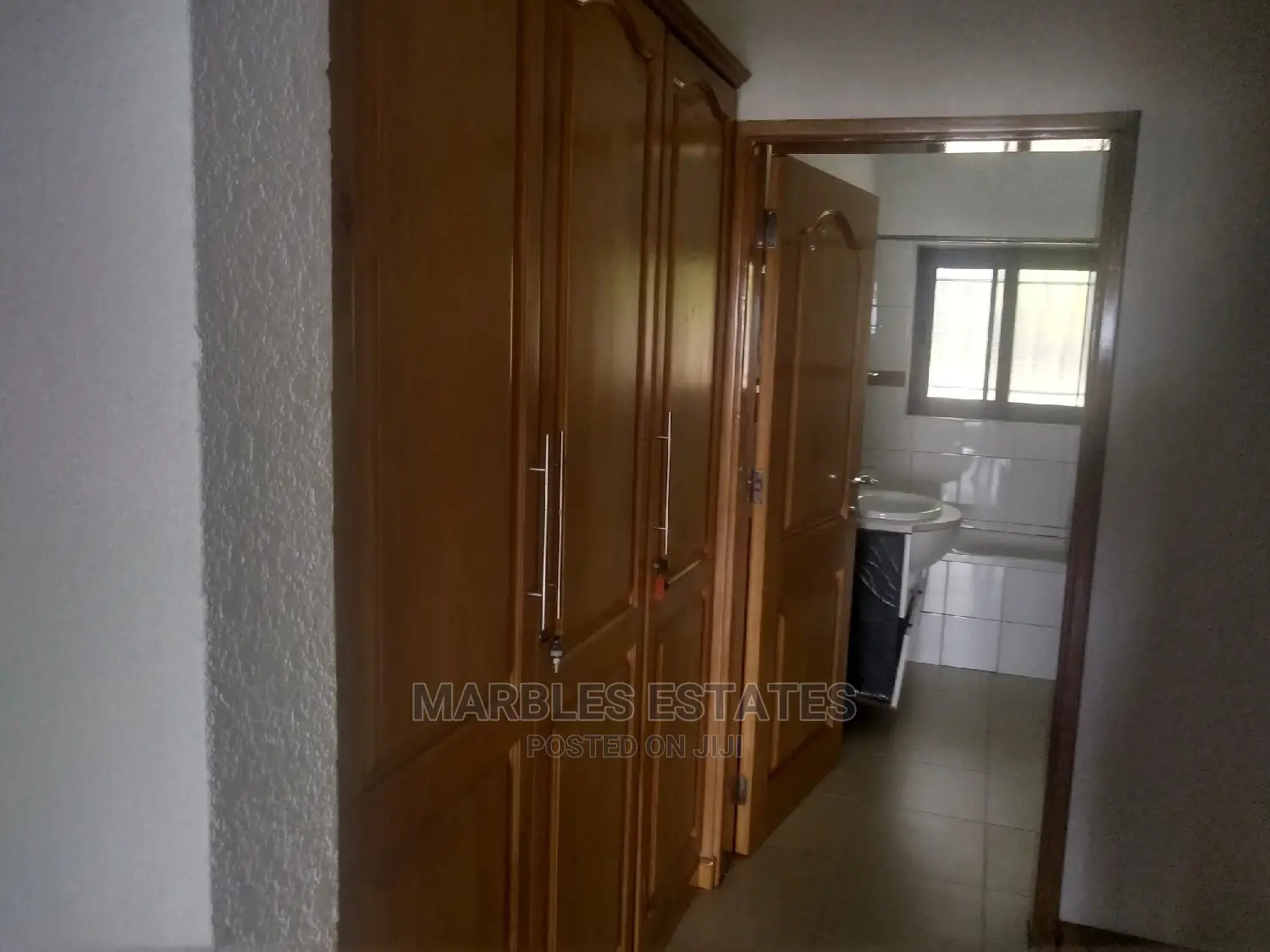 3bdrm Duplex in Mbuya, Central Division for Rent