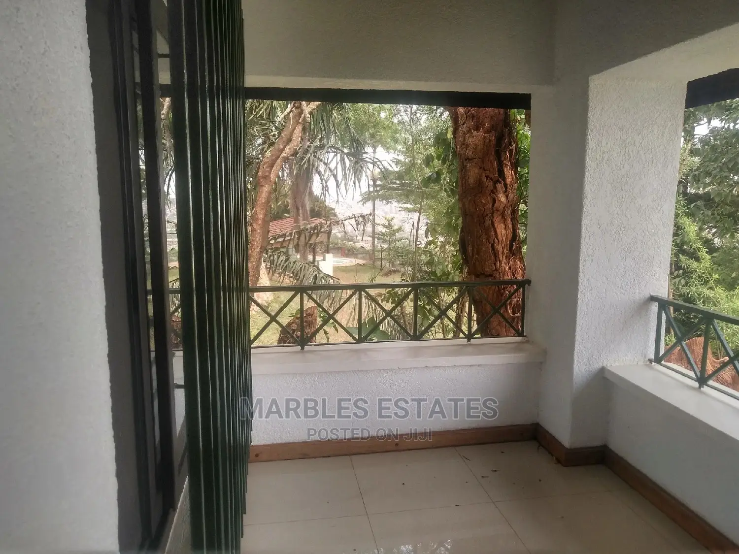 3bdrm Duplex in Mbuya, Central Division for Rent
