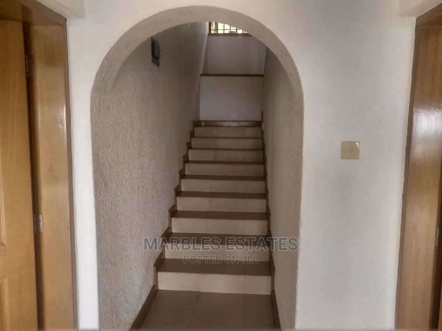 3bdrm Duplex in Mbuya, Central Division for Rent