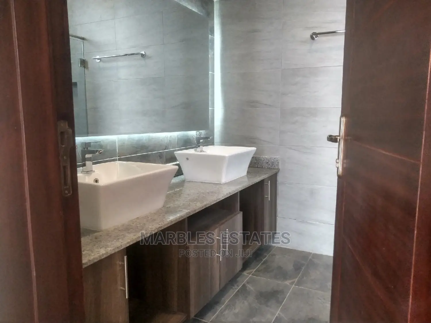 Furnished 4bdrm Apartment in Kololo, Central Division for Rent