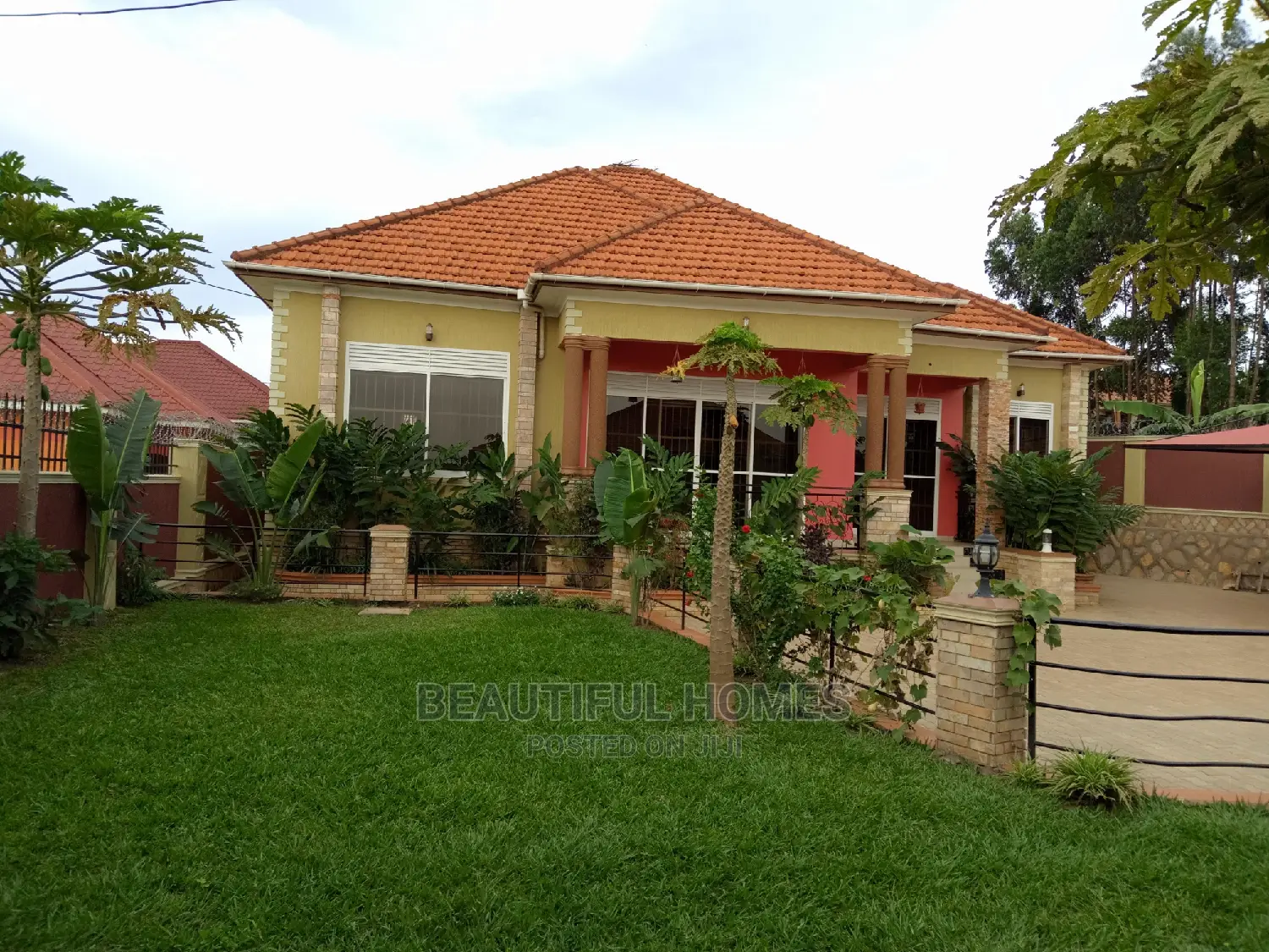 Furnished 4bdrm Bungalow in Kira for Sale