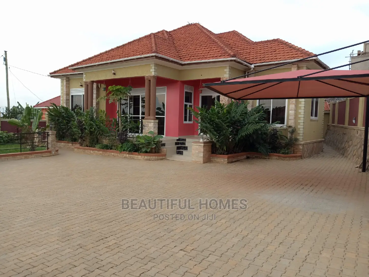 Furnished 4bdrm Bungalow in Kira for Sale