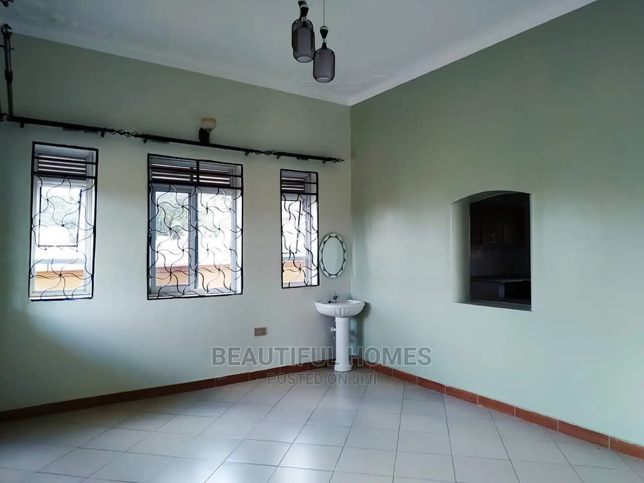 Furnished 4bdrm House in Kira Upscale for Sale
