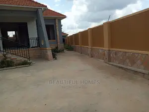 Furnished 4bdrm House in Kira for Sale