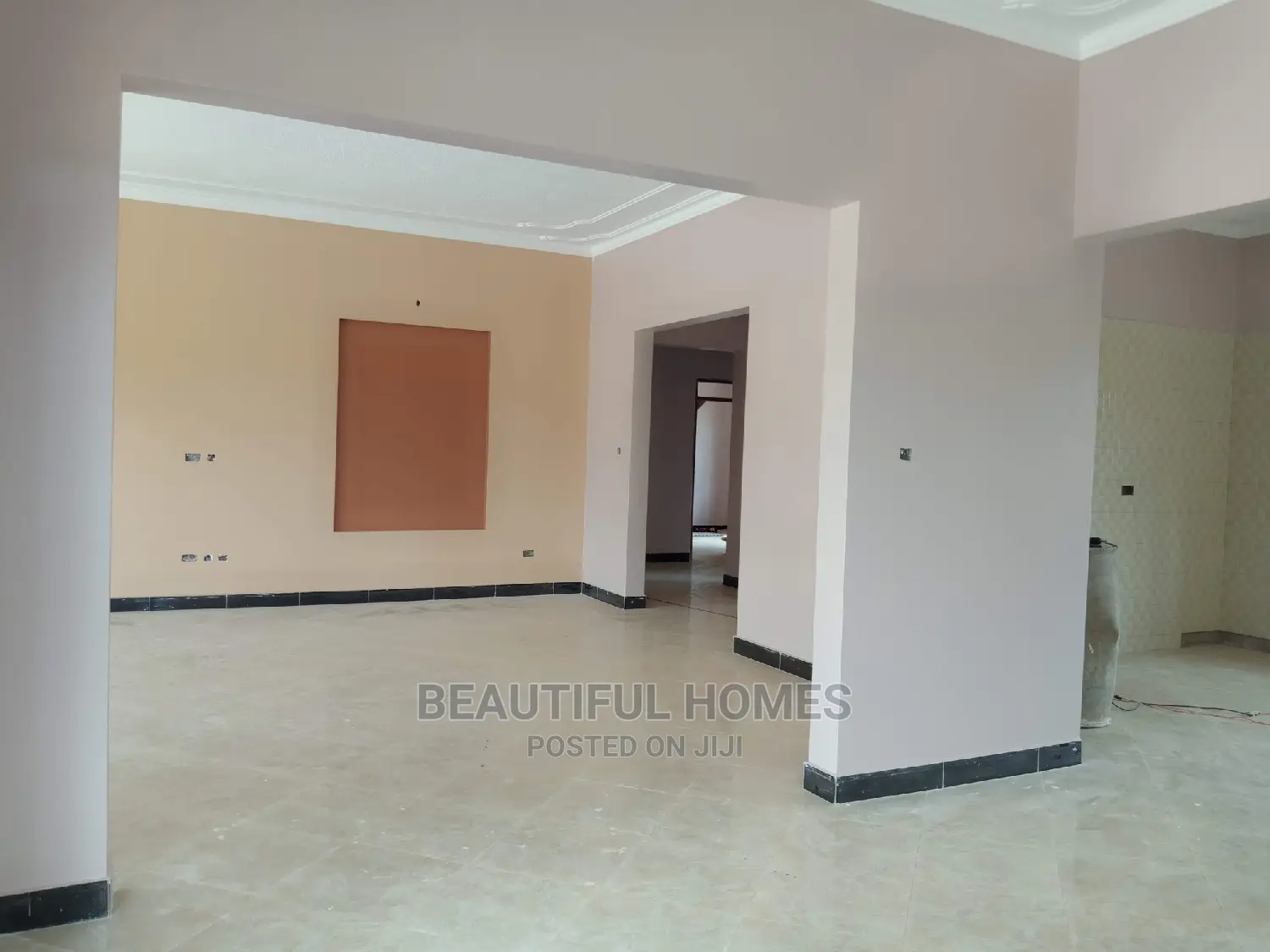 Furnished 4bdrm House in Planned Estate, Kira for Sale