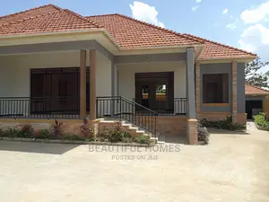 Furnished 4bdrm House in Planned Estate, Kira for Sale